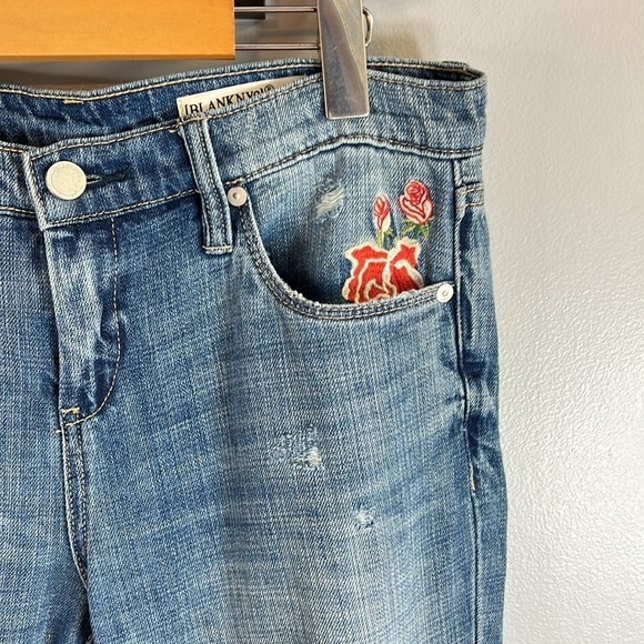 BLANKNYC Embroidered Distressed Crop Girlfriend Jeans Size 25 - Picture 5 of 14